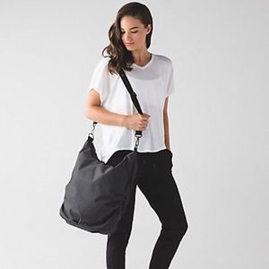 Lululemon Go Go Tote dark heathered grey. EUC